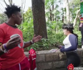 怎么不找大张伟一起？！speed中国直播和大伙合唱《阳光彩虹小白马》