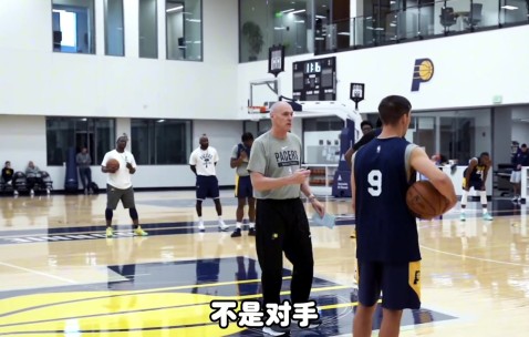 杨毅：锡伯杜面对卡莱尔不堪一击 尼克斯想争冠不能用他&他该退了