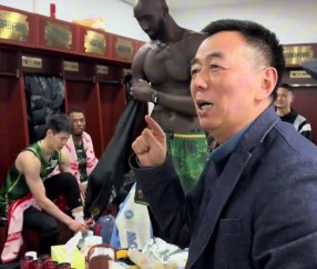 好老板!同曦老板盛赞球队表现 连续第2场给球队加赢球奖?️