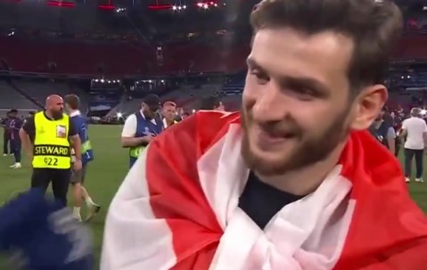 克瓦拉茨赫利亚：问鼎欧冠的感觉无法形容，加盟巴黎是正确选择