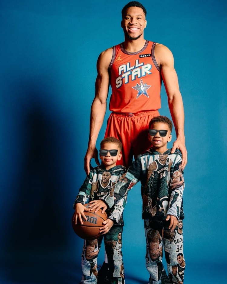 字母:想父子同台我得再打15年 到时我可以像哈斯勒姆&吉布森一样