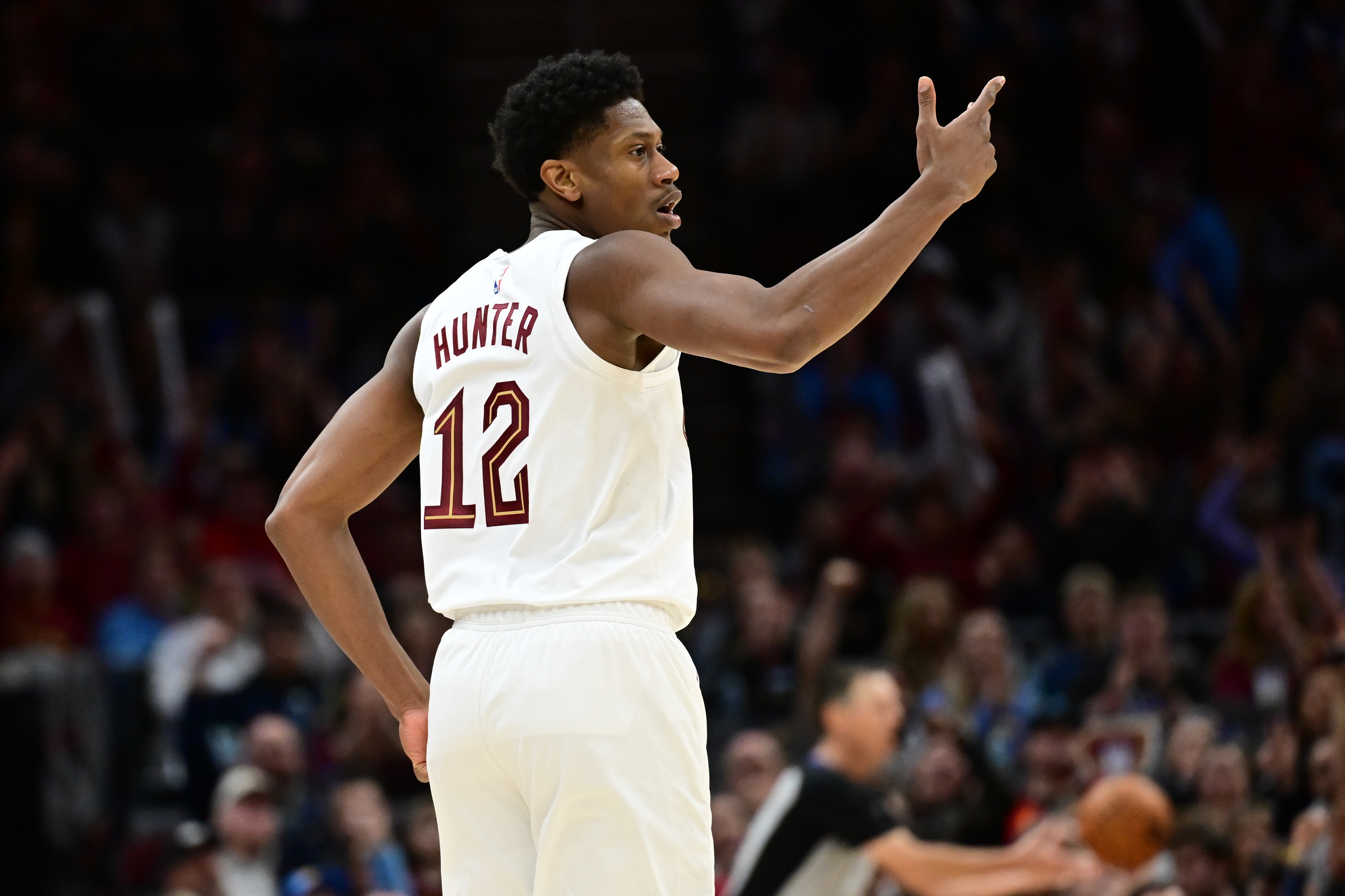 NBA第十期红黑榜:树挪死人挪活 交易后几家欢喜几家愁