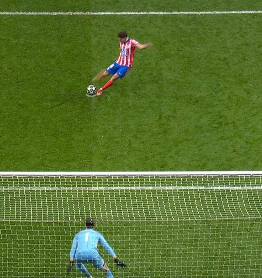 ❓马竞队友询问是否二次触球,阿尔瓦雷斯回答:不知道,也许吧