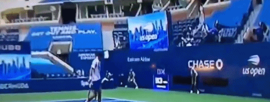 脚踢网球击中司线员!穆塞蒂:是巧合,我不想伤害任何人